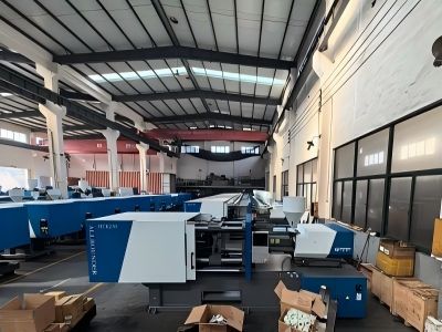 Haichen injection molding machine
