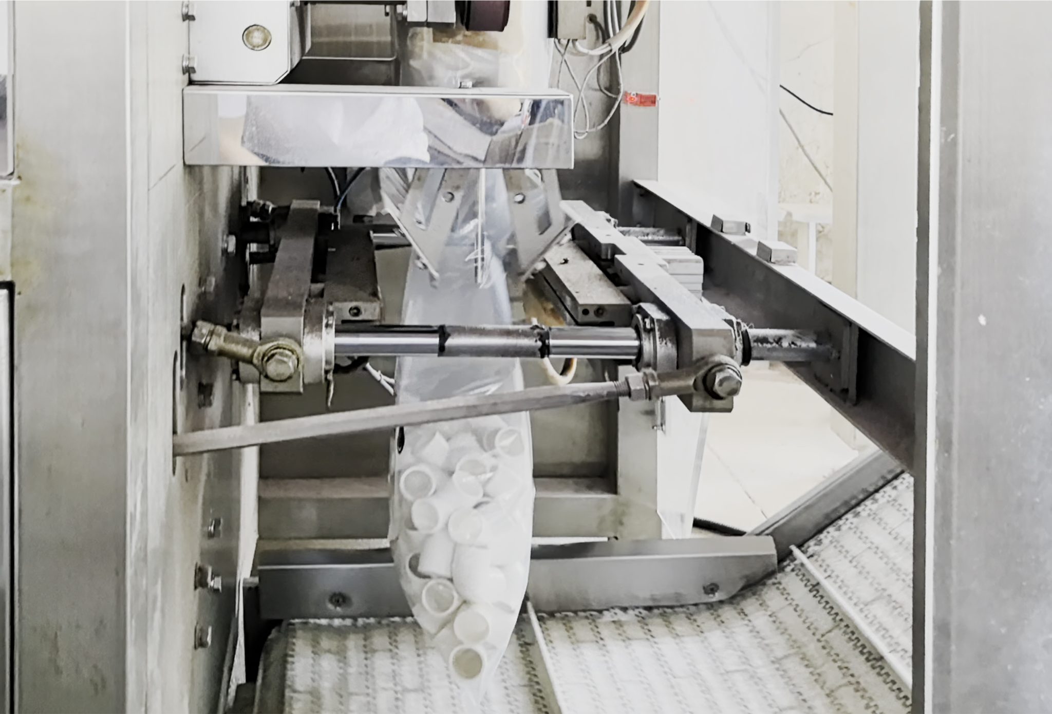 PVC fitting packing machine